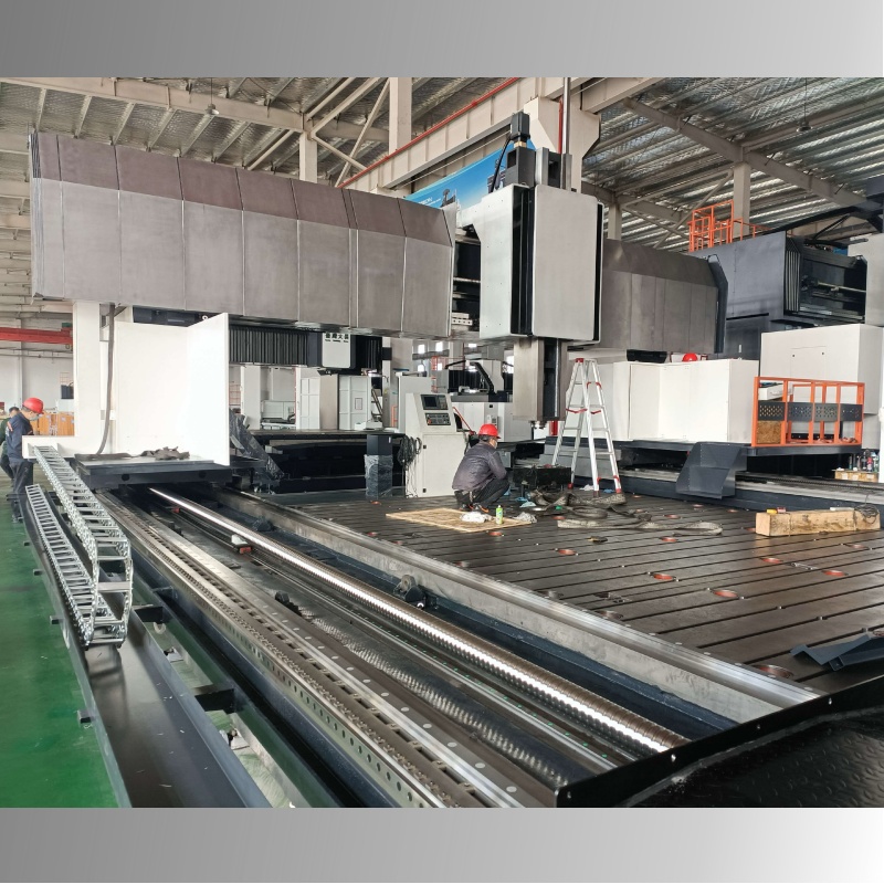 Column moving type CNC gantry milling machine